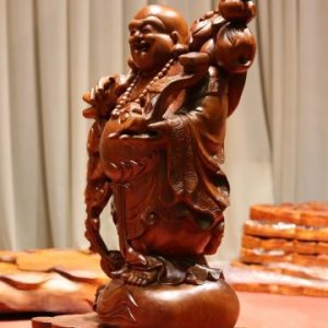 Tượng Phật Di Lặc Đứng Bao Tiền Gỗ Hương Tượng Phật Di Lặc Đứng Bao Tiền Gỗ Hương