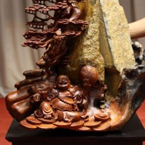 Tượng Phật Di Lặc Cây Tùng Ôm Đá
