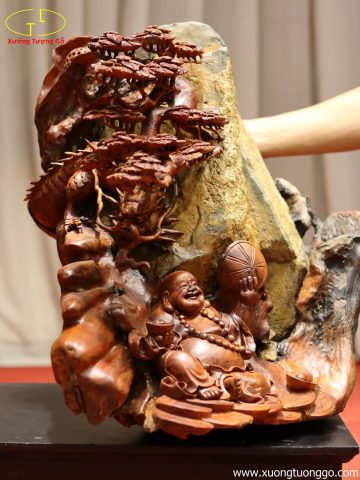 Tượng Phật Di Lặc Cây Tùng Ôm Đá