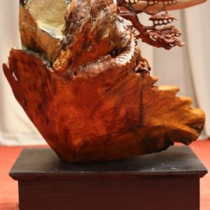 Tượng Phật Di Lặc Cây Tùng Ôm Đá