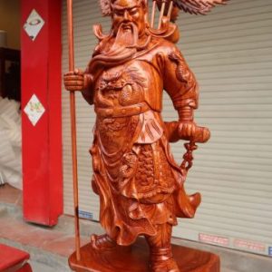 Tượng Quan Công Đeo Cờ Hiệu 100