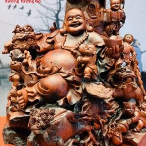 Di Lặc ngũ tiểu ngồi cây tùng hai nghê trắc đỏ đen. Di Lặc ngũ tiểu ngồi cây tùng hai nghê trắc đỏ đen.