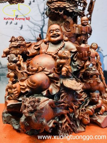 Di Lặc ngũ tiểu ngồi cây tùng hai nghê trắc đỏ đen. Di Lặc ngũ tiểu ngồi cây tùng hai nghê trắc đỏ đen.