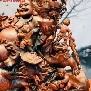 Di Lặc ngũ tiểu ngồi cây tùng hai nghê trắc đỏ đen. Di Lặc ngũ tiểu ngồi cây tùng hai nghê trắc đỏ đen.