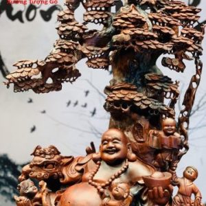 Di Lặc ngũ tiểu ngồi cây tùng hai nghê trắc đỏ đen. Di Lặc ngũ tiểu ngồi cây tùng hai nghê trắc đỏ đen.
