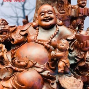 Di Lặc ngũ tiểu ngồi cây tùng hai nghê trắc đỏ đen. Di Lặc ngũ tiểu ngồi cây tùng hai nghê trắc đỏ đen.
