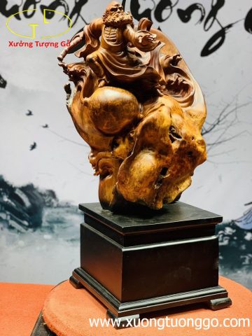 Tượng Đạt Ma Múa Võ Gỗ Nu Hương Tượng Đạt Ma Múa Võ Gỗ Nu Hương