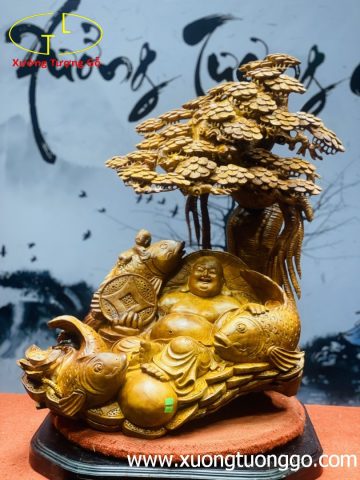 Di Lặc cá chép ngồi cây tùng hương ta. Di Lặc cá chép ngồi cây tùng hương ta.