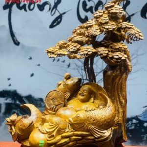 Di Lặc cá chép ngồi cây tùng hương ta. Di Lặc cá chép ngồi cây tùng hương ta.