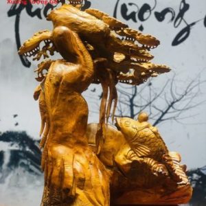 Di Lặc cá chép ngồi cây tùng hương ta. Di Lặc cá chép ngồi cây tùng hương ta.