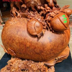 Bình Mai nu hương. Bình Mai nu hương.