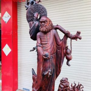 Đạt Ma ngự rồng trắc đỏ đen. Đạt Ma ngự rồng trắc đỏ đen.