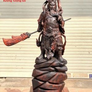 Quan Công xách đao. Quan Công xách đao.