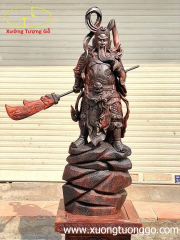 Quan Công xách đao. Quan Công xách đao.