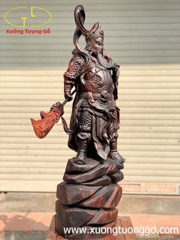 Quan Công xách đao. Quan Công xách đao.