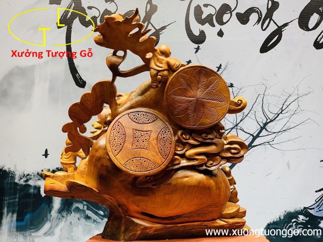 Di lặc ngũ tiểu vác gậy như ý. Di lặc ngũ tiểu vác gậy như ý.