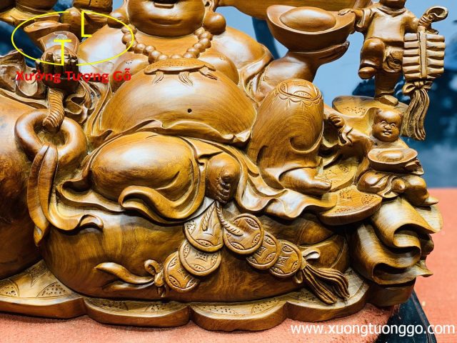 Di lặc ngũ phúc ngồi chum gỗ hương. Di lặc ngũ phúc ngồi chum gỗ hương.
