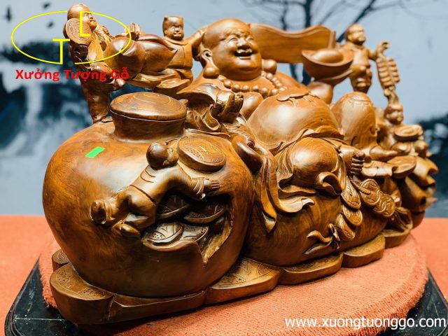 Di lặc ngũ phúc ngồi chum gỗ hương. Di lặc ngũ phúc ngồi chum gỗ hương.