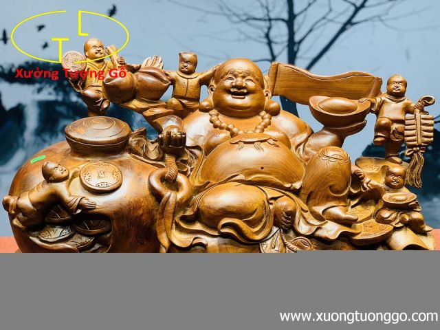 Di lặc ngũ phúc ngồi chum gỗ hương. Di lặc ngũ phúc ngồi chum gỗ hương.