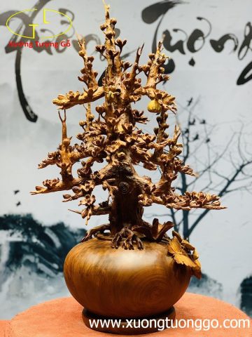 Bình mai gỗ hương. Bình mai gỗ hương.