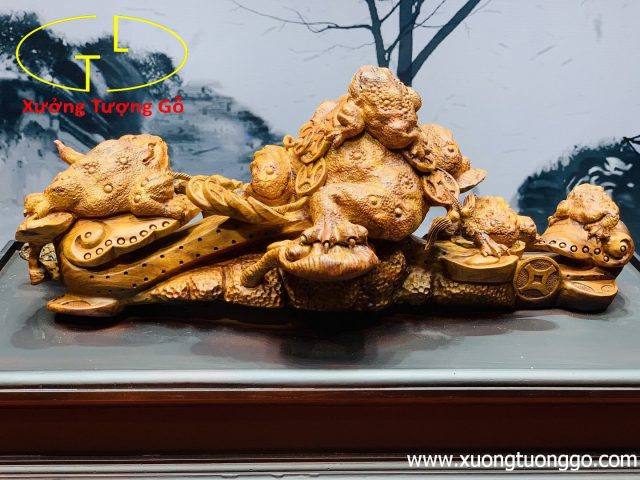 Cầu ngũ cóc gỗ sưa. Cầu ngũ cóc gỗ sưa.