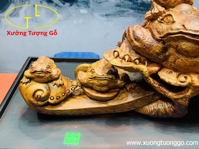 Cầu ngũ cóc gỗ sưa. Cầu ngũ cóc gỗ sưa.