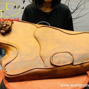 Khay trà thiềm thừ gỗ hương.