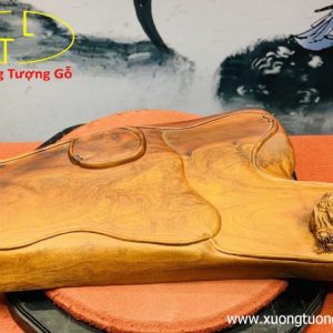 Khay trà thiềm thừ gỗ hương.