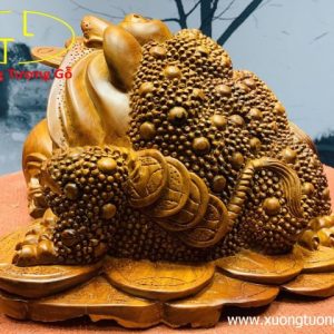 Thiềm thừ trấn bao tiền gỗ hương. Thiềm thừ trấn bao tiền gỗ hương.