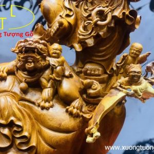 Di Lặc ngũ phúc vác cành đào gỗ hương ta. Di Lặc ngũ phúc vác cành đào gỗ hương ta.