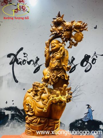 Di Lặc ngũ phúc vác cành đào gỗ hương ta. Di Lặc ngũ phúc vác cành đào gỗ hương ta.