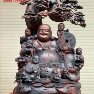 Di Lặc ngũ tiểu cây tùng trắc.