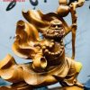 Đạt Ma đứng tùng múa võ gỗ hương ta. Đạt Ma đứng tùng múa võ gỗ hương ta.