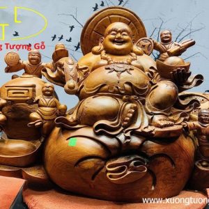 Di Lặc ngũ tiểu ngồi bao tiền gỗ hương.