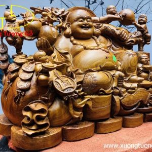 Di Lặc ngũ tiểu vác đào ngồi tiền hương ta.