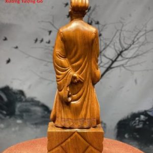 Tượng Khổng Minh gỗ hương.
