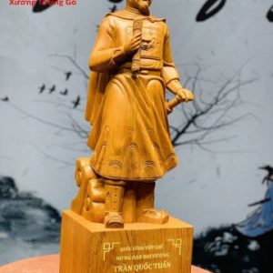 Hưng Đạo Đại vương Trần Quốc Tuấn gỗ hương. Hưng Đạo Đại vương Trần Quốc Tuấn gỗ hương.