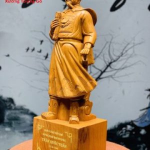 Hưng Đạo Đại vương Trần Quốc Tuấn gỗ hương. Hưng Đạo Đại vương Trần Quốc Tuấn gỗ hương.
