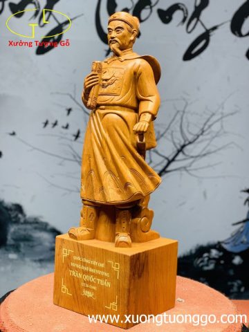 Hưng Đạo Đại vương Trần Quốc Tuấn gỗ hương. Hưng Đạo Đại vương Trần Quốc Tuấn gỗ hương.