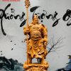 Quan công cầm đao gỗ hương. Quan công cầm đao gỗ hương.