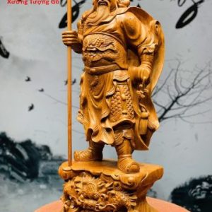 Quan công cầm đao gỗ hương.
