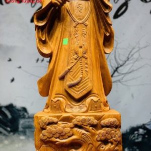 Tượng Khổng Minh gỗ hương.