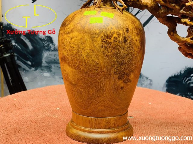 Bình tùng nu hương Bình tùng nu hương