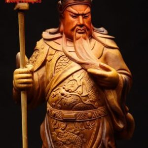 Quan Công chống đao gỗ bách xanh. Quan Công chống đao gỗ bách xanh.