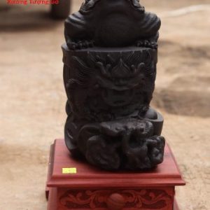 Thiềm thừ đứng trống gỗ trắc đen.