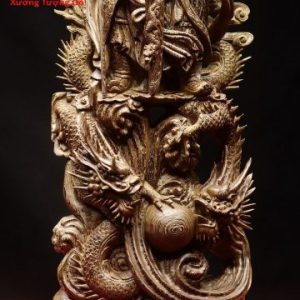 Quan công ngự Tam long gỗ mun đuôi công. Quan công ngự Tam long gỗ mun đuôi công.