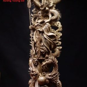 Quan công ngự Tam long gỗ mun đuôi công. Quan công ngự Tam long gỗ mun đuôi công.