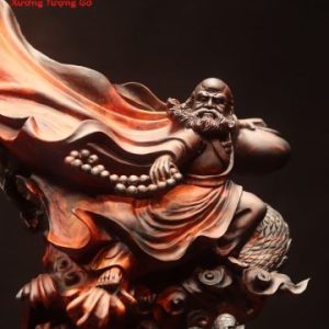 Đạt Ma hàm long gỗ trắc. Đạt Ma hàm long gỗ trắc.