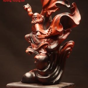 Đạt Ma múa võ gỗ trắc