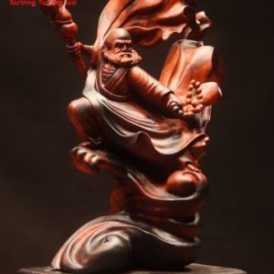 Đạt Ma múa võ gỗ trắc